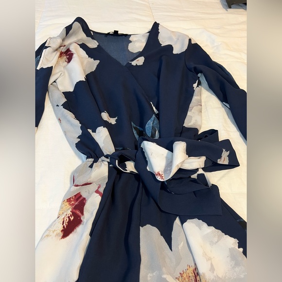 Dynamite navy flower print romper jumpsuit - Picture 9 of 9